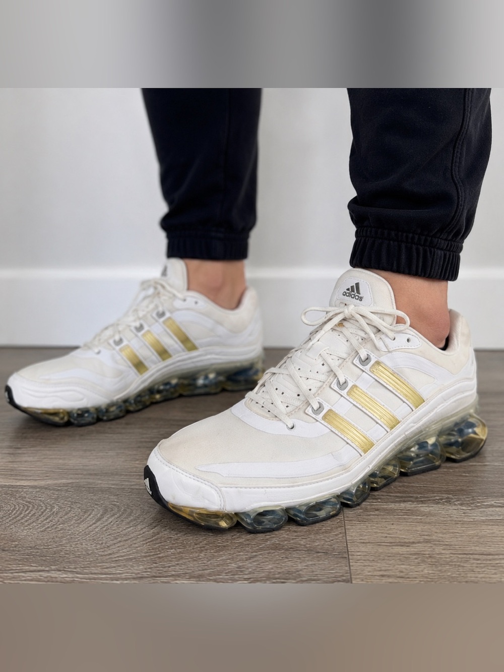 Adidas Bounce Running Shoes White Gold Men’s Size 13 Athletic Sneakers G21904